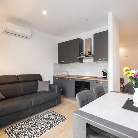 Majamy House Pensionat