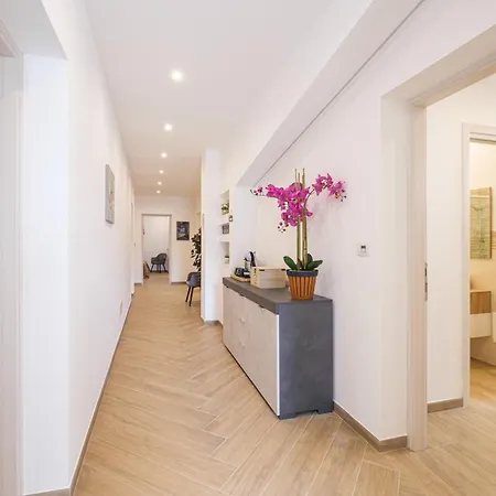 Gasthuis Majamy House Olbia
