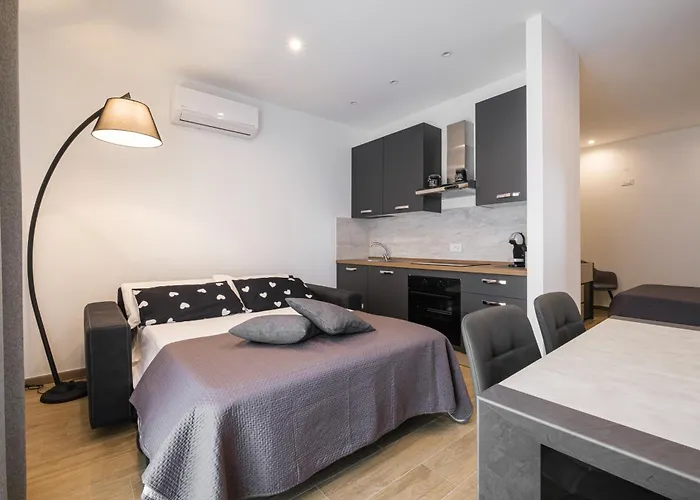 Gasthuis Majamy House Olbia